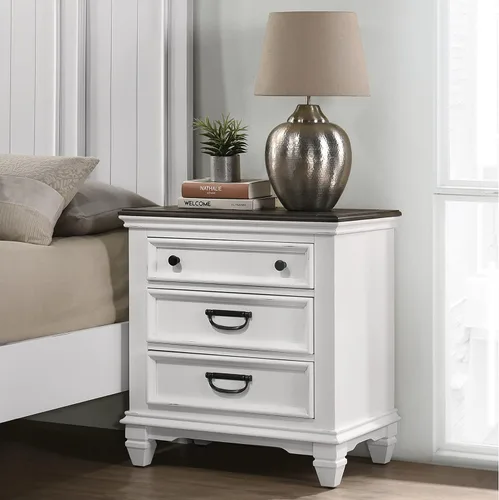 Vista 8 de Clelane - Juego de dormitorio de madera con cama Queen con panel Shiplap, tocador, espejo, mesita de noche y cofre en blanco desgastado y gris oscuro
