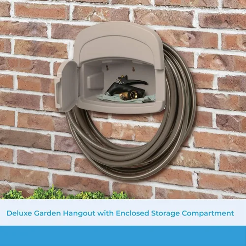 Vista 2 de Suncast DHH150 Deluxe Hangout, compartimiento cerrado para almacenar manguera de jardín, 150 pies de capacidad, color gris pardo