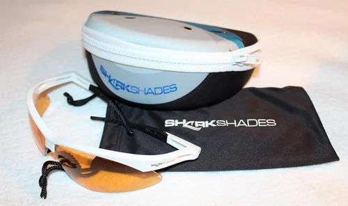 Vista 5 de ¡Las únicas gafas diseñadas para ayudarte a encontrar dientes de tiburones en la playa!