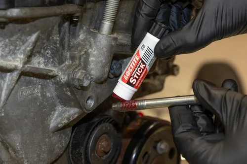 Vista 2 de Loctite 37701 Rojo fijador de roscas de alta resistencia - 9 g