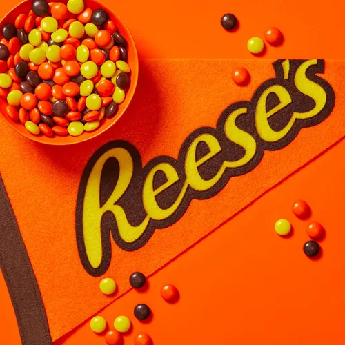 Vista 7 de Dulces de mantequilla de cacahuete Reese's Pieces.
