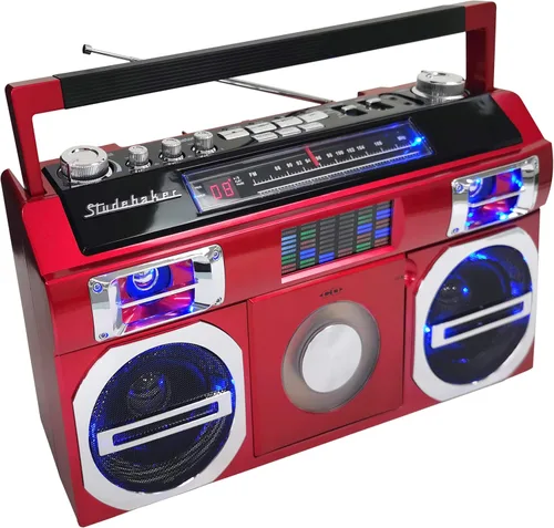 Vista 3 de Studebaker SB2145R Boombox Bluetooth de calle retro de los 80 con radio FM, reproductor de CD, LED EQ, 10 Watts RMS de potencia y AC/DC en rojo