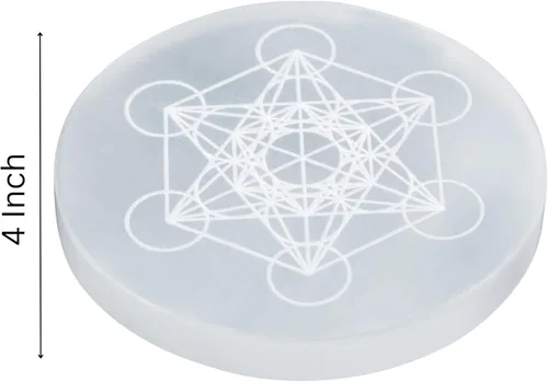 Vista 2 de Placa de carga de selenita con diseño de cubo de metatrón, cargador de cristal curativo grabado de 4 pulgadas Posavasos redondo de disco