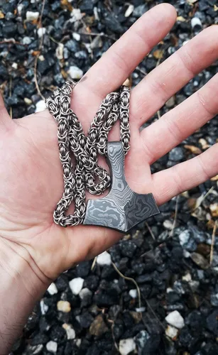 Vista 3 de KE-0920-HK Hermoso colgante de Damascus forjado a mano Mjolnir accesorios de decoración y EDC, Acero aleado