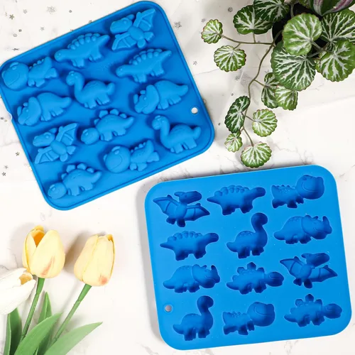 Vista 5 de Webake Moldes de silicona para caramelos de dinosaurio de 12 cavidades con forma de T-rex, Stegosaurus, triceratops, ideal para dulces, chocolate