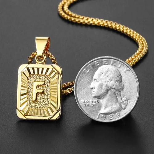 Vista 3 de Hermah - Collar chapado en oro con colgante de letra mayúscula cuadrada para hombre y mujer, cadena de acero de 45.7 a 55.8 cm