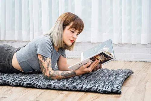 Vista 360 de Leewadee colchón tailandés enrollable para cama de invitados, tapete de yoga, para masaje tailandés, ecológico, orgánico y natural.