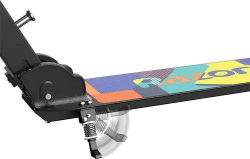 Vista 8 de Razor A5 Lux Kick Scooter for Kids Ages 8+ - 8" Urethane Wheels, Anodized Finish Featuring Bold Colors and Graphics, for Riders up to 220 lbs