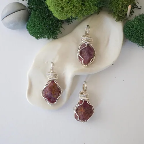 Vista 23 de NEW Designs by Nature Gems Handmade Fire Opal Necklace, October Birthstone Jewelry, With 24 Inch Silver Plated Chain, With a Gift Box, Handmade in