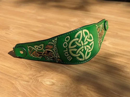Vista 5 de Celtic Dog Knots, Celtic Irish Wolfhound Tapered Leather Martingale Collar, Padded Leather Dog Collar, 3D Handmade Dog Collar, Airbrush Art, Custom