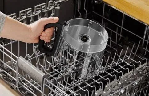Vista 4 de KitchenAid KFP0920QCU - Procesador de alimentos con 9 tazas, 3 discos, 2 cuchillas y espátula, contorno plateado