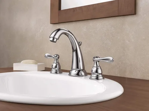 Vista 7 de Delta Windemere - Grifo de baño cromado de 3 agujeros, 8 pulgadas, grifo de lavabo de baño para tocador, montaje de drenaje de metal Push-Pop