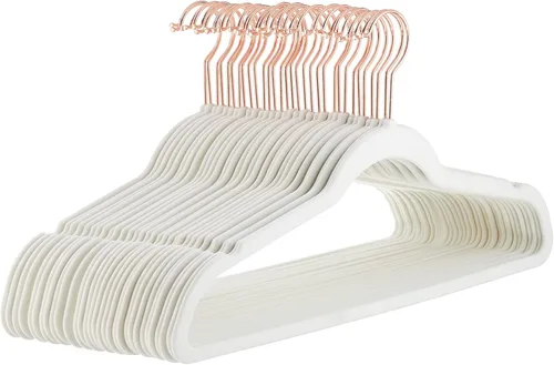 Vista 27 de Amazon Basics - Ganchos finos de terciopelo antideslizantes para trajes, paquete de 30, color negro