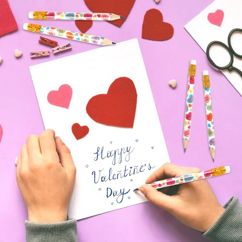 Vista 6 de JarThenaAMCS 50 lápices cortos para el día de San Valentín con borradores, lápices de escritura de corazón de conversación de 4 pulgadas, 2 estilos