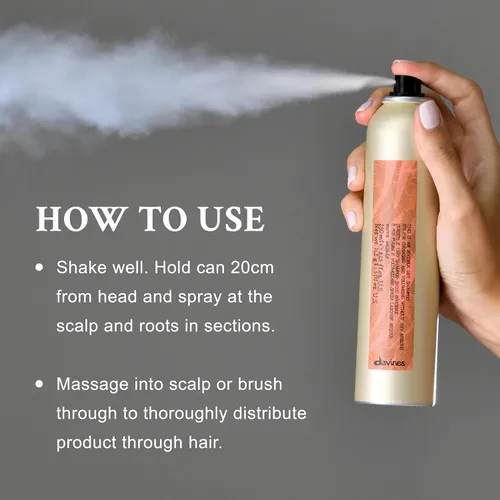 Vista 5 de Davines Este es un champú seco invisible, fórmula limpiadora y voluminizadora sin residuos, absorbe el aceite con un acabado suave y natural, aroma