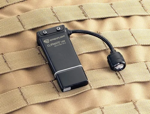 Vista 9 de Streamlight 61126 ClipMate luz recargable de 70 lúmenes y 500 candelas con gancho manos libres y LEDs blancos y rojos con adaptador de pared USB