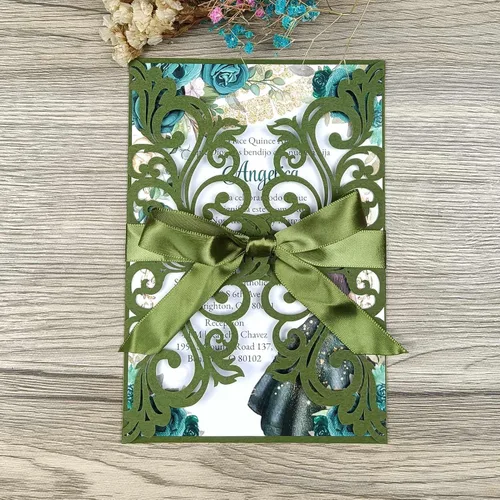 Vista 2 de 25 tarjetas de invitaciones de boda cortadas con láser verde oliva con sobres, hojas interiores en blanco, cintas para boda, despedida de soltera