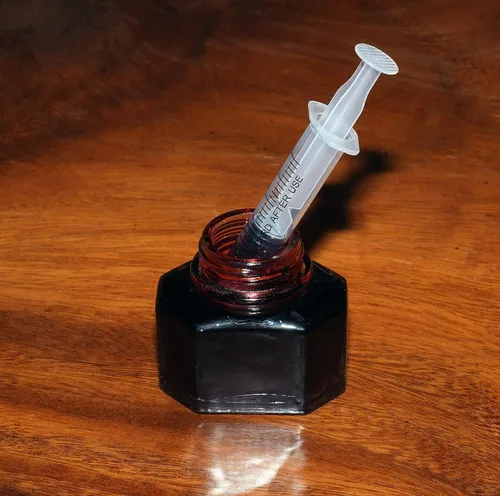 Vista 4 de Paquete de 5 jeringas de llenado de tinta prémium de 0.2 fl oz/cc con punta de aguja roma para pluma estilográfica