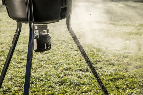 Vista 5 de Moultrie Pro Hunter III - Kit de alimentador de ciervos, adaptador Quicklock que se adapta a la mayoría de tolvas de fondo plano, sistema