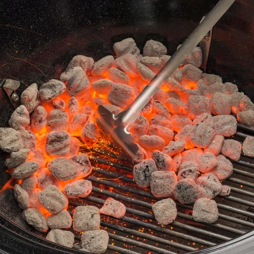 Vista 7 de Weber Rastrillo de carbón para parrilla, herramienta de acero inoxidable para organizar de forma segura el carbón encendido en la rejilla