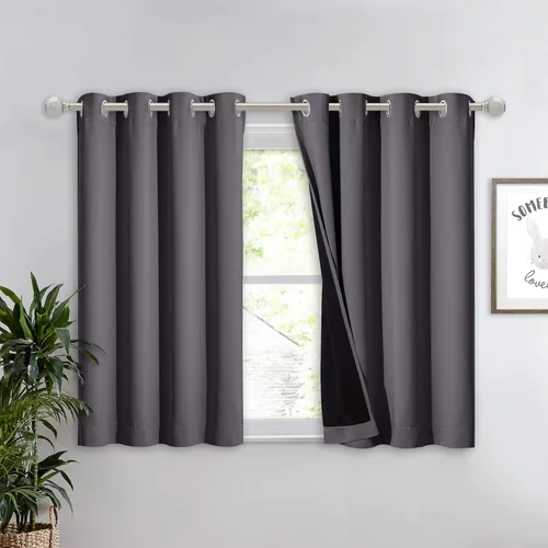 Vista 131 de NICETOWN Cortinas 100 % opacas con aislamiento térmico, panel de cortina deslizante de rendimiento que reduce el ruido con forro negro, bloqueo