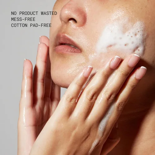 Vista 3 de JUNO & Co. Tónico de burbujas para rehidratar y equilibrar la cara Tónico facial 2.9 fl oz/2.87 Fl Oz