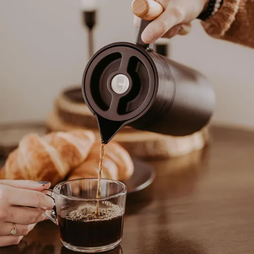 Vista 7 de Hastings Collective Jarra térmica de café de 40 onzas – Jarra aislada al vacío de doble pared de acero inoxidable – Cafetera térmica de 1 litro