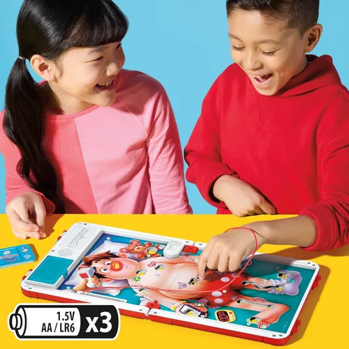 Vista 2 de Juego de mesa electrónico Operation con estuche de transporte todo en uno 2 formas de jugar para mayores de 6 años 1+ jugadores 10 minutos