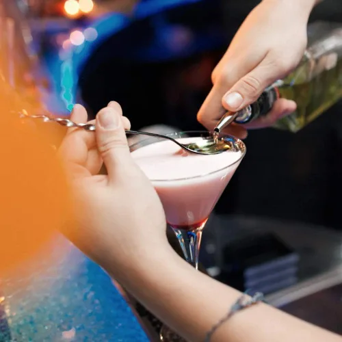 Vista 6 de Briout Cuchara de bar agitadores de cóctel para bebida, acero inoxidable de 12 pulgadas de mango largo, color negro, 2 piezas