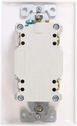 Vista 3 de Eaton GFCI - Receptáculo facial en blanco de autocomprobación 20A -125V con placa de pared de tamaño estándar, color blanco