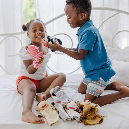 Vista 5 de Melissa & Doug Amigos Títeres de mano.