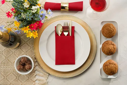 Vista 8 de Paquete de 50 servilletas desechables de lino con bolsillo integrado para cubiertos, color rojo brillante, como servilletas de papel para Navidad