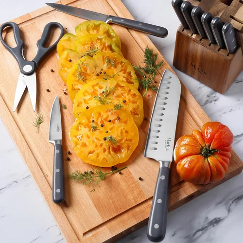 Vista 6 de Martha Stewart Eastwalk Juego de 14 cuchillos de acero inoxidable de alto carbono con mango forjado remachado triple de ABS, bloque de madera de Gris