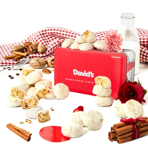 Vista 8 de David's Cookies Paquete de 3 galletas de chocolate con chispas de pecana Meltaway, galletas de mantequilla suave con nueces, cesta de postre gourmet