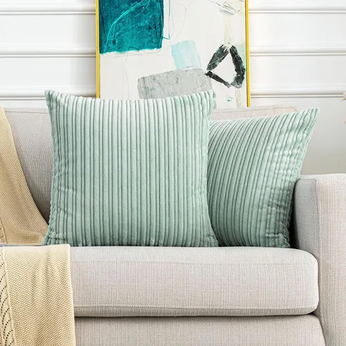 Vista 9 de UGASA - Fundas de almohada decorativas de terciopelo suave y sólidas de Navidad para sala de estar/sofá, 16 x 16 pulgadas, 2 unidades, color burdeos