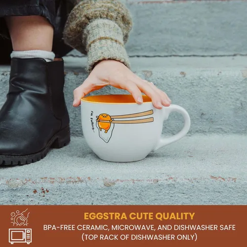 Vista 5 de Sanrio Gudetama "I'm Falling" - Tazón de cerámica para sopa para helado, cereales, bebidas, capacidad para 24 onzas