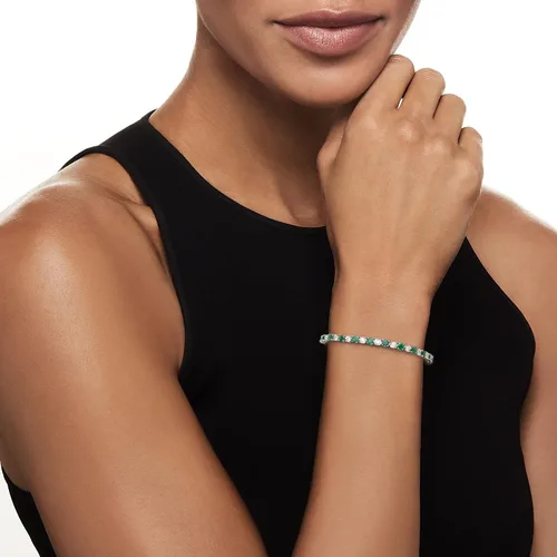Vista 2 de Ross-Simons Pulsera de tenis de plata de ley de 480 quilates con esmeralda y diamante de 100 quilates