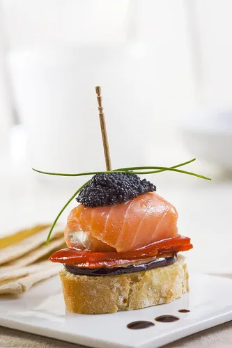 Vista 6 de Makerstep 1000 palillos de dientes de madera con mango adornado en recipiente para palillos de dientes, 2 paquetes de 500, bueno para fiestas