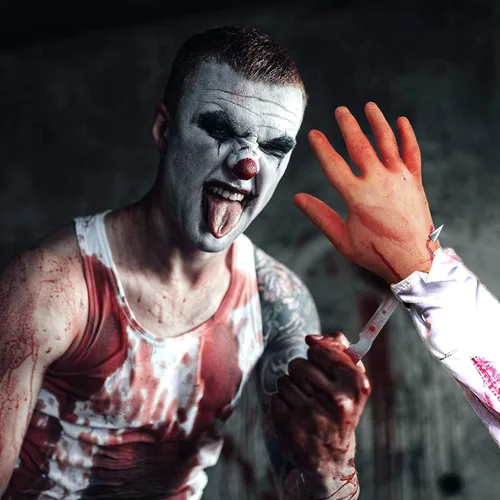 Vista 6 de Bimkole Brazo humano falso para Halloween, manos de brazo humano falsas, broma de terror severa, accesorios espeluznantes para casa embrujada