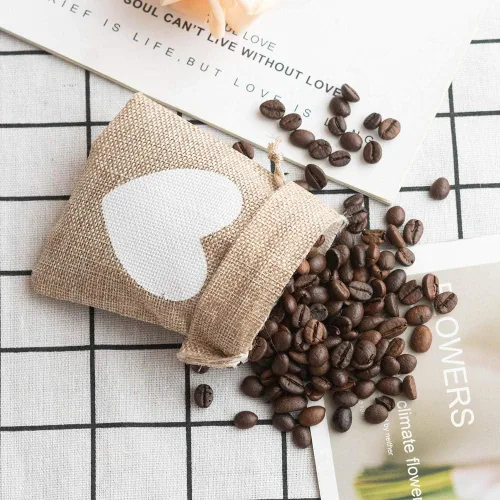 Vista 2 de Shallylu 50 bolsas de regalo de arpillera con cordón, bolsas de lino con cordón de arpillera, bolsas de joyería para bodas, cumpleaños, Navidad