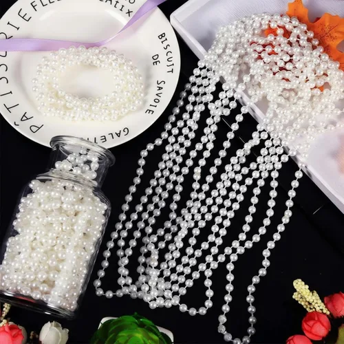 Vista 6 de Hicarer 24 collares de perlas de imitación blancas a granel collares de cuentas blancas de 31.5 pulgadas para mujeres y niñas, Mardi Gras, boda