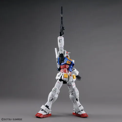 Vista 6 de Bandai Hobby - Mobile Suit Gundam - RX-78-2 Gundam PG Unleashed 1/60 Model Kit