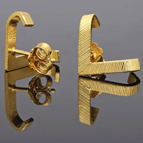 Vista 3 de Emmanuela - Aretes de aro texturizados en forma de V, plata de ley 925 chapada en oro, estilo minimalista, moderno, sexy, hipoalergénicos y sin