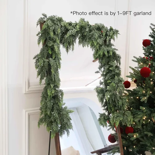 Vista 7 de Guirnalda de Cedro de Navidad de 9 Pies Artificial de Tacto Real con Grosor Realista Follaje Verde Guirnalda de Pino para Repisa de Chimenea