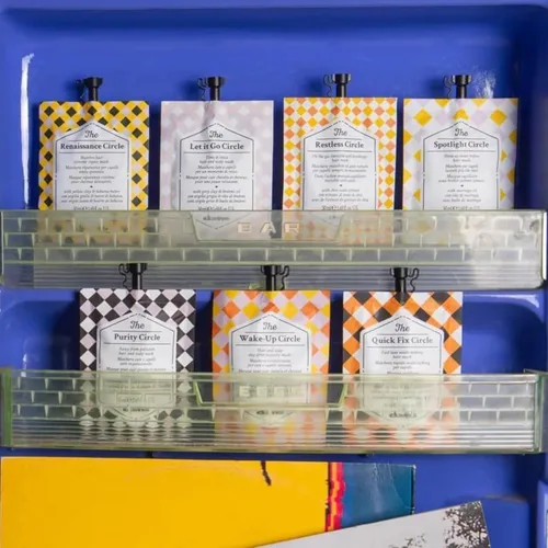 Vista 7 de Davines The Renaissance Circle, Mascarilla Restauradora y Reparadora para Cabello Seco y Dañado, Añade Brillo, Nutrición y Suavidad, 50 ml.