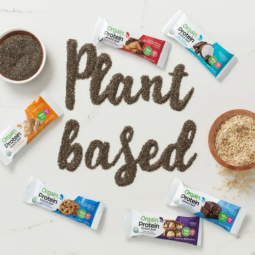 Vista 4 de Orgain Paquete de polvo de proteína sabor chocolate con barras proteínicas de masa de galletas y chispas de chocolate (12 unidades) Hecho sin