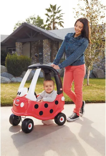 Vista 3 de Little Tikes Cochecito en forma de mariquita Cozy Coupe Ride-On - Exclusivo de Amazon (Multicolor), 35.8"x29.5"x16.5" (91cmx75cmx42cm)