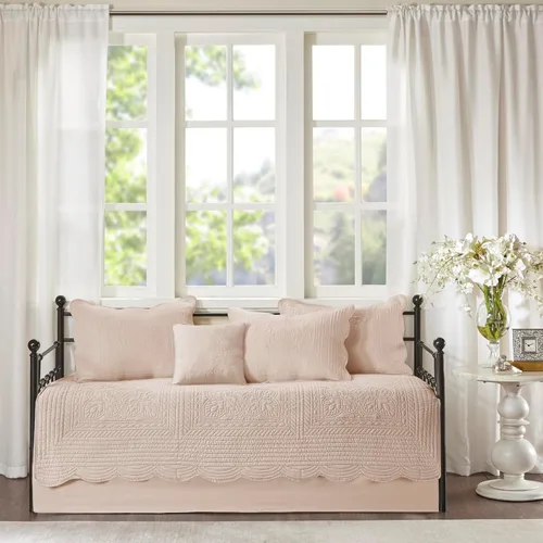Vista 2 de Madison Park - Juego de cubrecama para día - Cobertura de moda con acolchado de damasco y bordes festoneados, ropa de cama de lujo para todas