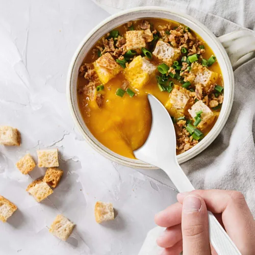 Vista 7 de [Paquete de 800] Tenedores y cucharas de plástico blanco desechables extra pesados, cubiertos blancos resistentes, fiestas, cenas, servicios