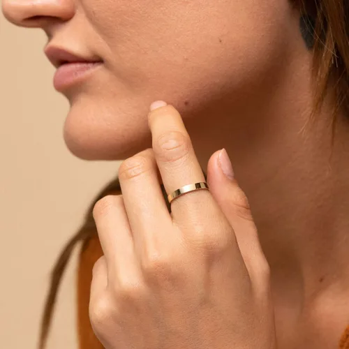 Vista 2 de NOKMIT Anillos rellenos de oro de 14 quilates de 18 pulgadas para mujeres y niñas anillo de dedo para el pulgar cúpula lisa ajuste cómodo tamaño 5 a